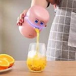DUE20 1pcs Mini Portable Teddy Shape Hand Fruit Juicer for Kitchen Water Melon, Lemon, Grapes, Vegetable [ multicolor ]