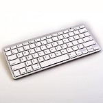 Mxunda Slim bluetooth Wireless Keyboard for iPad 2/ipad 3/new ipad/iPhone 4.0 OS/PC/Symbian Smartphone/MAC/HTPC